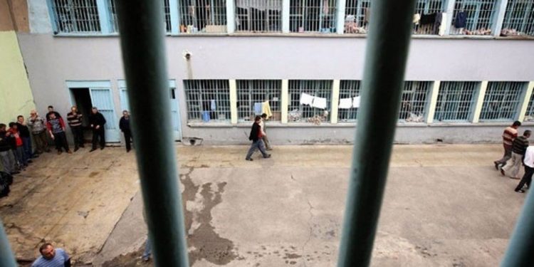 Êlîh’de Avukat ve Gardiyanlar Dinlenmeye Alındı!