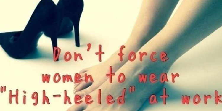 Japon kadınlardan topuklu ayakkabı giyme zorunluluğuna karşı dilekçe