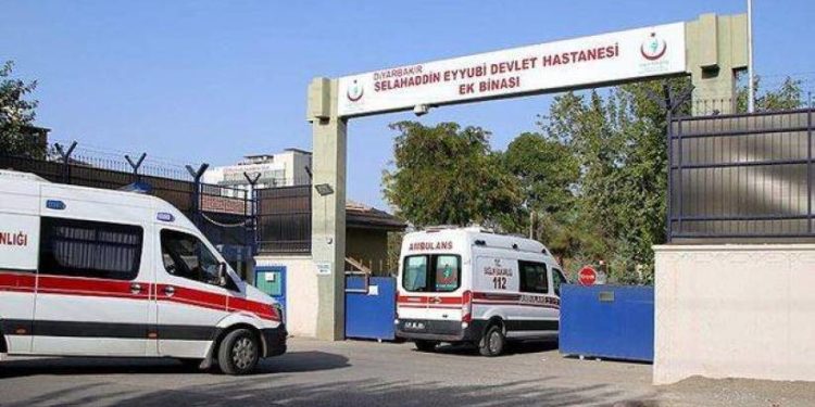 Amed’de bir kız çocuğu şüpheli şekilde yaşamını yitirdi