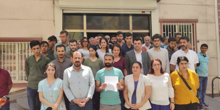 Gençlik Meclisi: ‘Bağımlı olma özgür ol’ hamlesi etrafında birleşelim