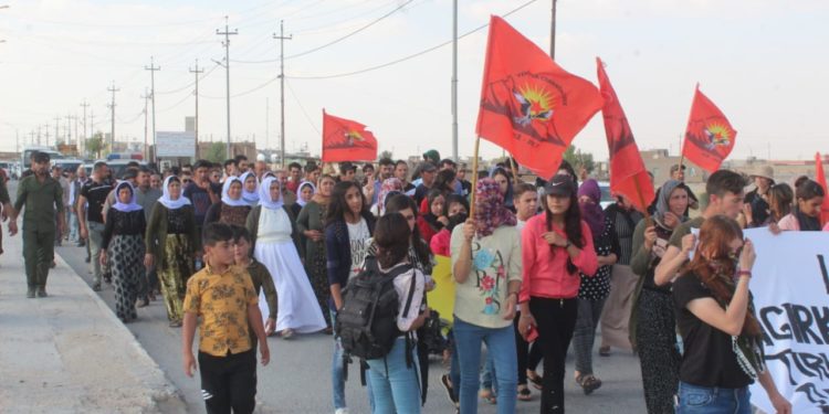 Şengal gençliği işgal saldırılarını protesto etti