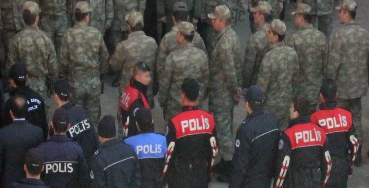 İşgalci Türk asker ve polislerinin fuhuş çetesi gözaltına alındı