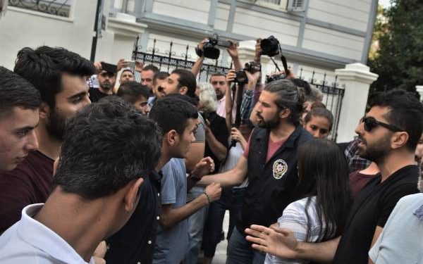 HDP’li gençler, ‘Savaşa hayır! Demokratik çözüm hemen şimdi’ çağrısında bulundu
