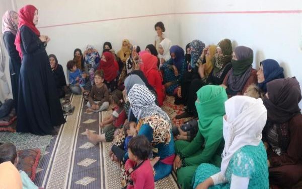 Derazor’daki kadınlardan çocuk evliliklere karşı kampanya