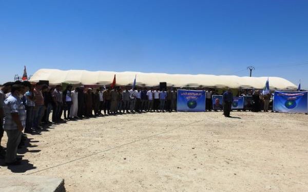 Gençliğin öncülüğünde başlatılan canlı kalkan eylemi sürüyor