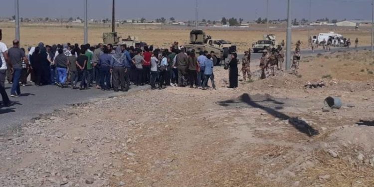 Mexmur halkı ambargoya karşı Hewlêr’e yürüyor