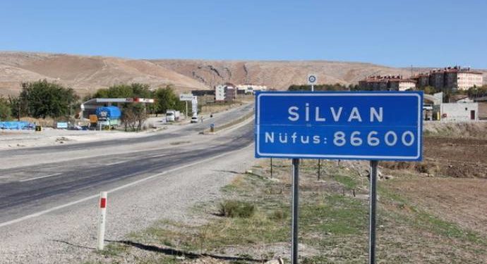 Farqin’de sokağa çıkma yasağı: İşgalci Türk askerleri köylere girdi