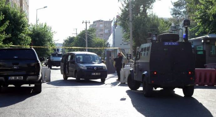 Amed’de işkenceden sonra gözaltı