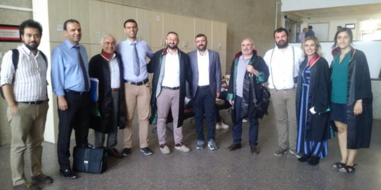 43 tıp öğrencisi beraat etti