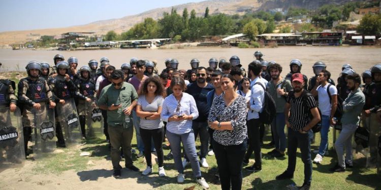 Gençliğin Heskîf’teki “çadır nöbetine saldırı!