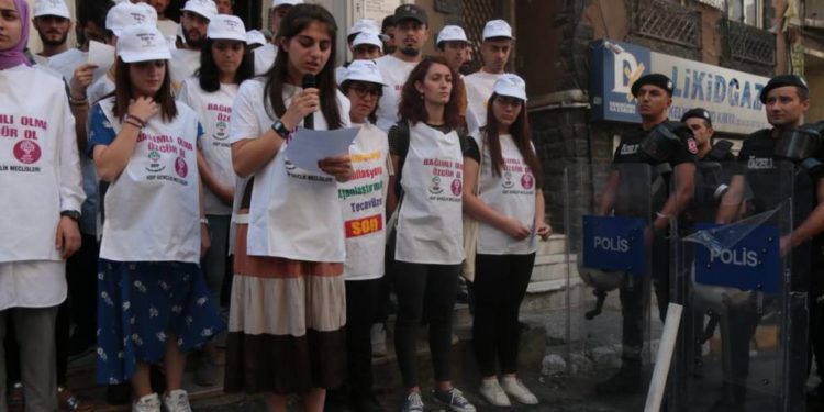 HDP İstanbul Gençlik Meclisi kuruluşunu ilan etti