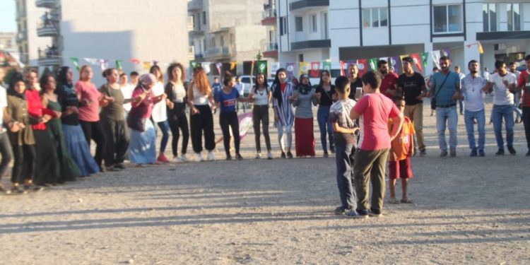 İzmir’de Gençlik Şöleni: Gençlik Toplumu Değiştirir