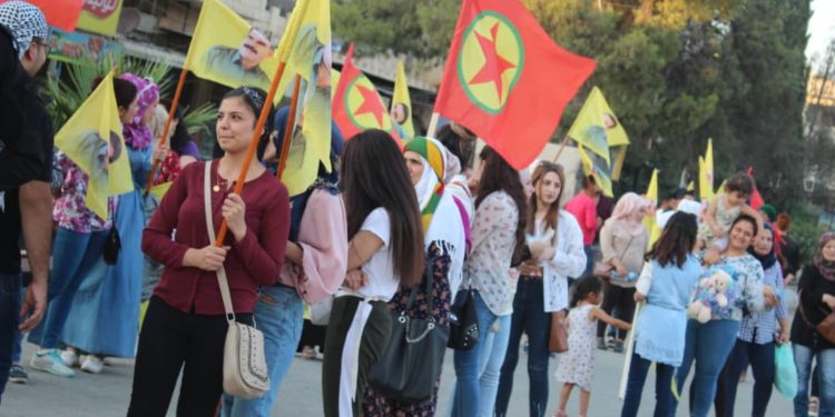 Ciwanên şoreşger’den işgal saldırılarına karşı meşaleli yürüyüş