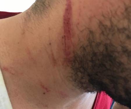 İşgalci Türk polisi şehit ailesine saldırdı!