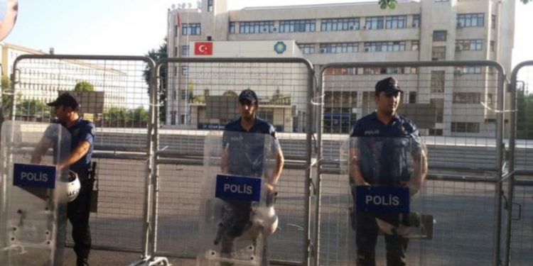 Faşist Türk devletinin yeni işgal saldırısı: 418 yurttaş gözaltına alındı