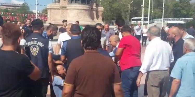 İstanbul’da faşist Türk polisi halka saldırdı