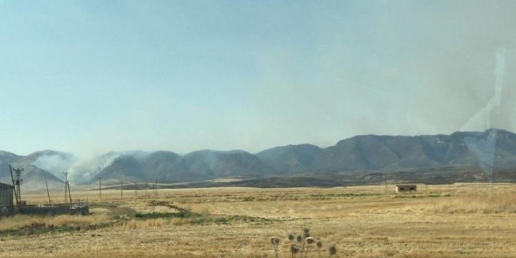 İşgalci Türk askerlerinin vurulduğu Bagok dağında yangın