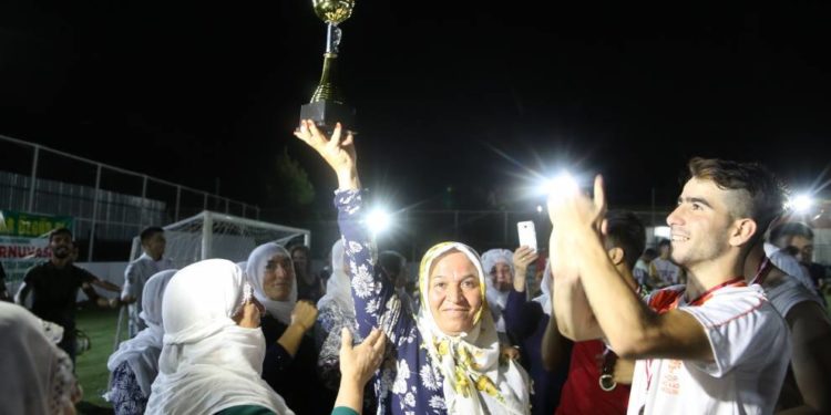 Amed Gençlik Meclisi’nin futbol turnuvası coşkuyla sona erdi