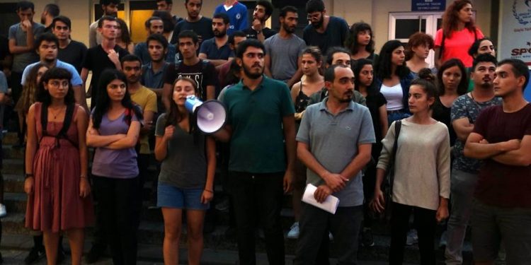 Kadıköy’de gençlere saldırı: 2’si gazeteci 8 genç gözaltına alındı