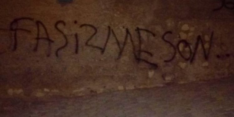 HDP Silopiya Gençlik Meclisinden duvar yazılama eylemi