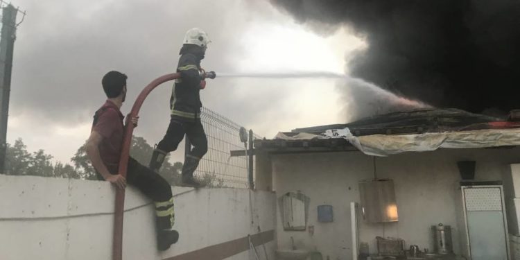 Riha’da markette büyük yangın