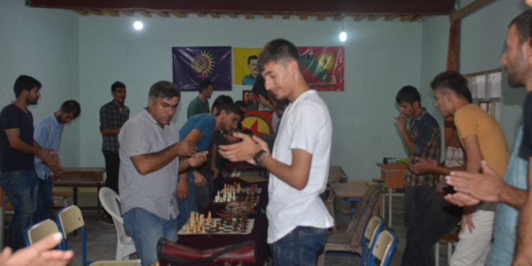 Mexmur gençliğinden Şehit Helmet anısına turnuva