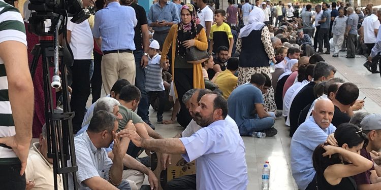 Amed’de direniş 8’inci gününde