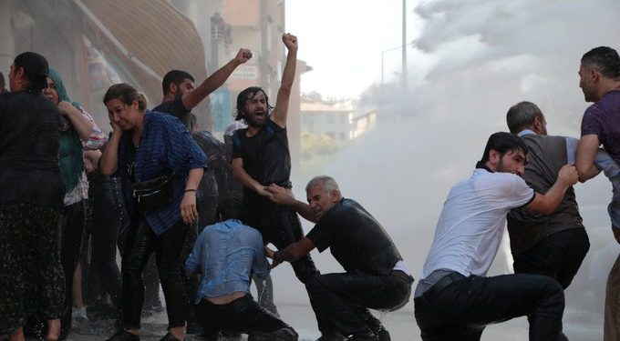 Devrimin Adresi: Serhildan