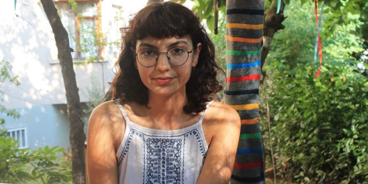 ÖZEL- ÖGK Üyesi Yaren: Genç kadınlar için esas olan direnmek olmalı