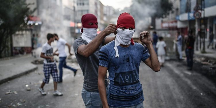 Gençliği Tanımak ve Tanımlamak