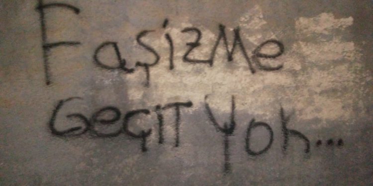 Stewrê Gençlik Meclisinden duvar yazılama eylemi