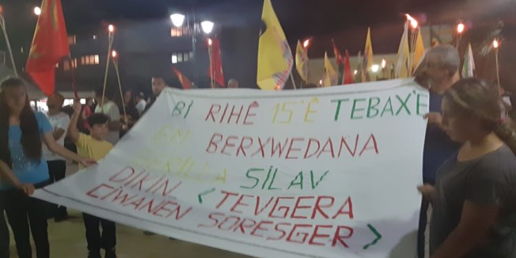 Yunanistan’da gençlikten 15 Ağustos yürüyüşü