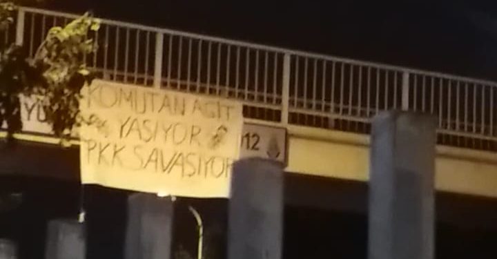 Yurtsever gençlikten “Komutan Agit Yaşıyor PKK Savaşıyor” pankartı