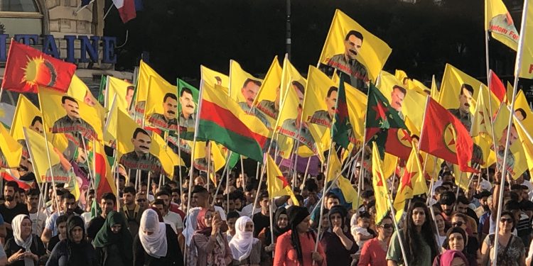 Marsilya’da binler gaspçı kayyımlara karşı yürüdü