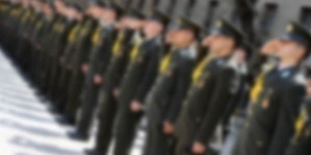 TSK çözülüyor: 5 Türk genaral istifa etti