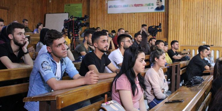 Rojava ve Kuzey Suriye Öğrenci Çalıştayının ilk günü sona erdi