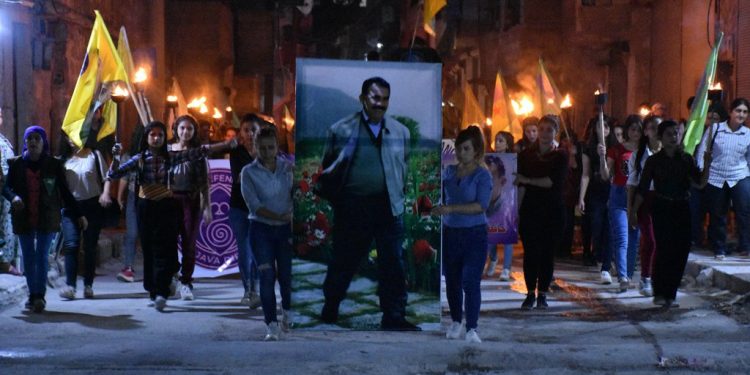 Halep’te gençlerden işgale karşı meşaleli yürüyüş