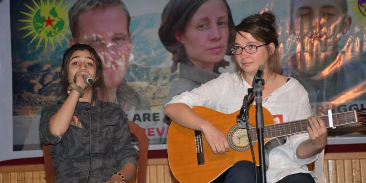 Enternasyonalist Gençler şehitleri andı