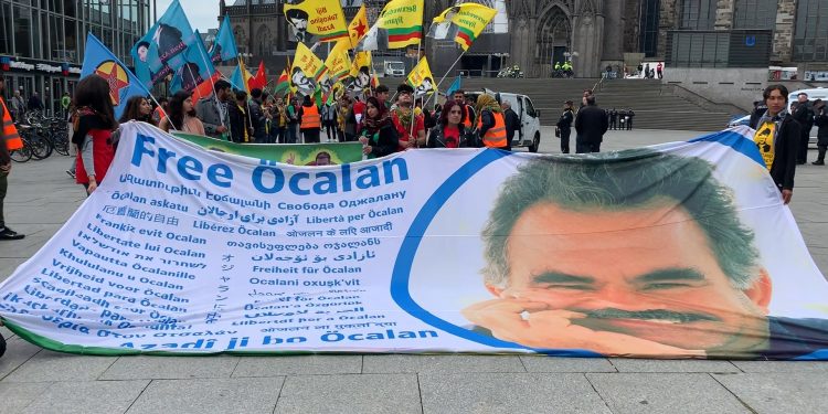 Uzun Yürüyüş eylemcileri “Önderlik ile Yürü, Faşizmi Yok Et!” şiarıyla ve tüm kararlılığıyla eylemlerinin 3.gününde yola çıktı