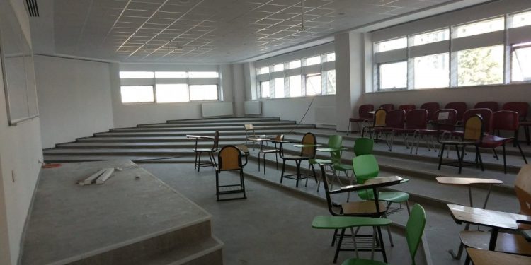 Marmara Üniversitesi’nde tadilat nedeniyle dersler işlenmiyor
