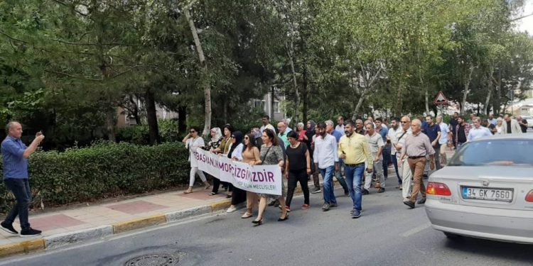 İstanbul’da kongre sonrası yürüyüş eylemi