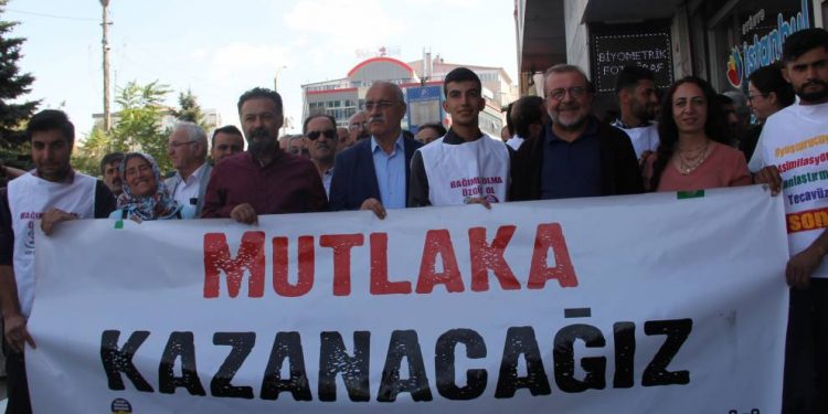 Gençler Wan’dan seslendi: Başarısızlıklarını örtbas etmeye çalışıyorlar