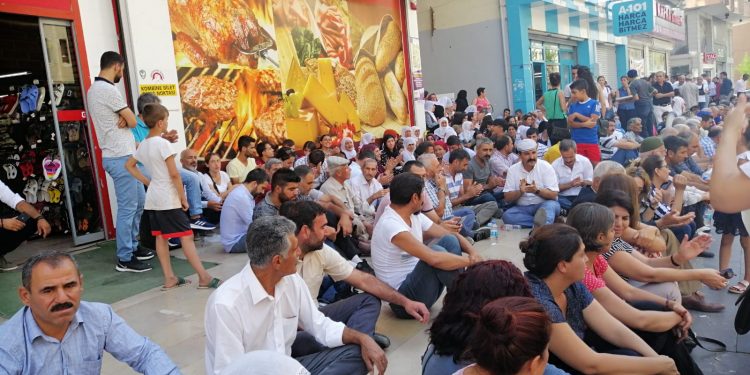 Amed’de direniş 15’inci gününde