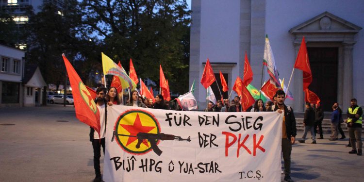 Kürt gençleri İsviçre’den seslendi: ‘Önderliğimiz ile özgür Kürdistan’da buluşuncaya kadar eylemde olacağız’