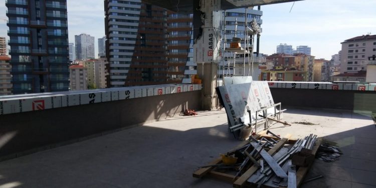 Marmara Üniversitesi’nde tadilat nedeniyle dersler işlenmiyor