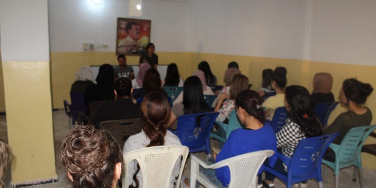 Gençler çalışmalarını değerlendirdi