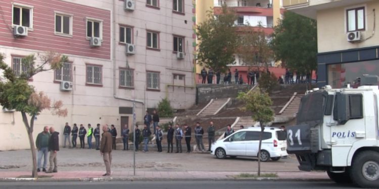 İşgalci Türk devleti Barış Anneleri’ni ablukaya aldı