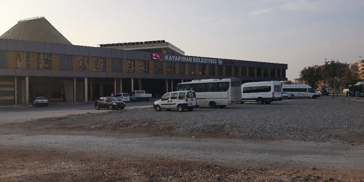 Amed’de 4 belediye eşbaşkanı gözaltına alındı