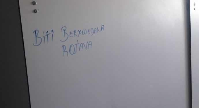 Öğrencilerden Rojava işgaline karşı yazılamalar