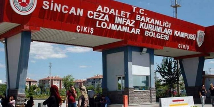 Sincan’da yasak ve ihlaller